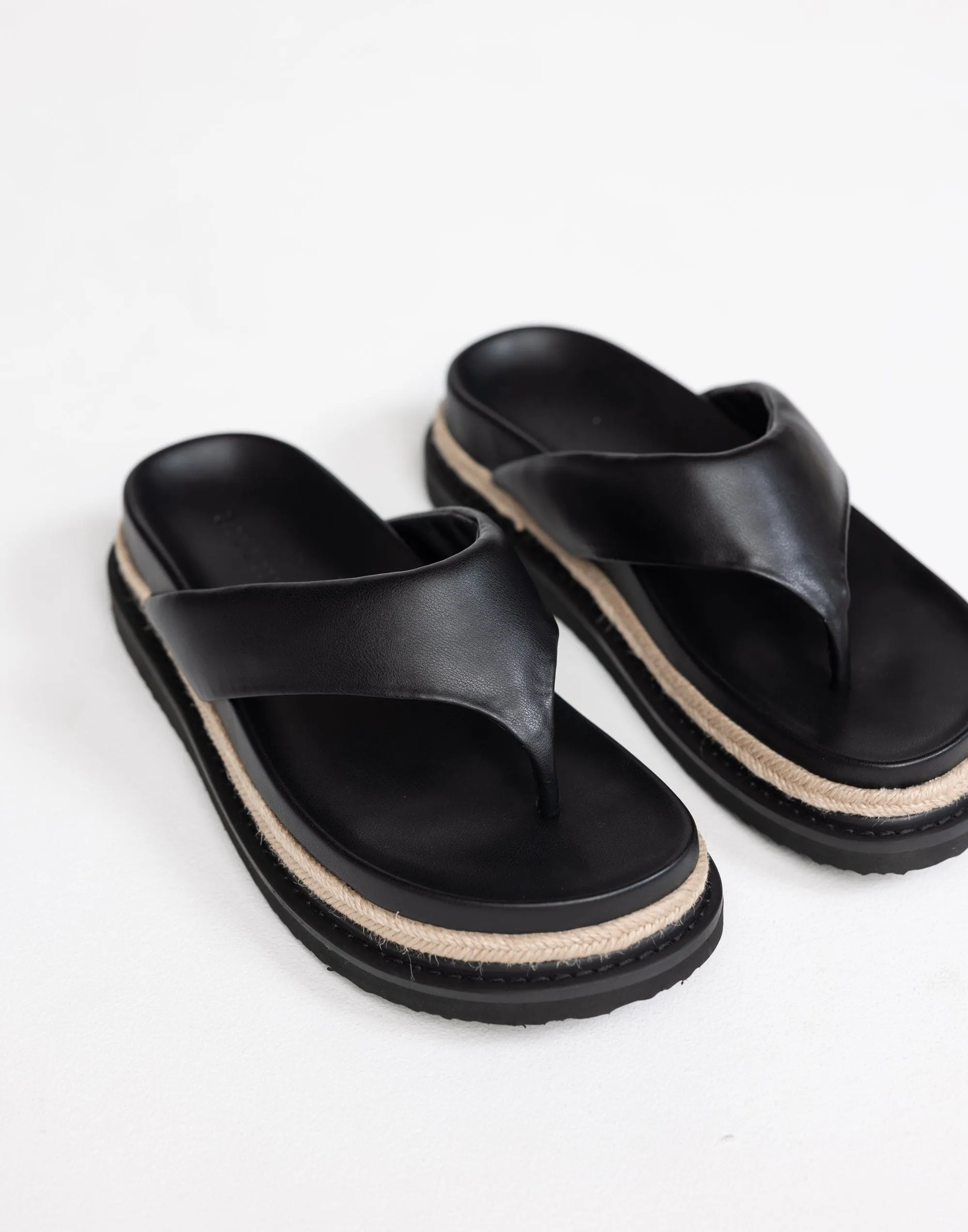 Amaya Sandals (Black) - By Billini