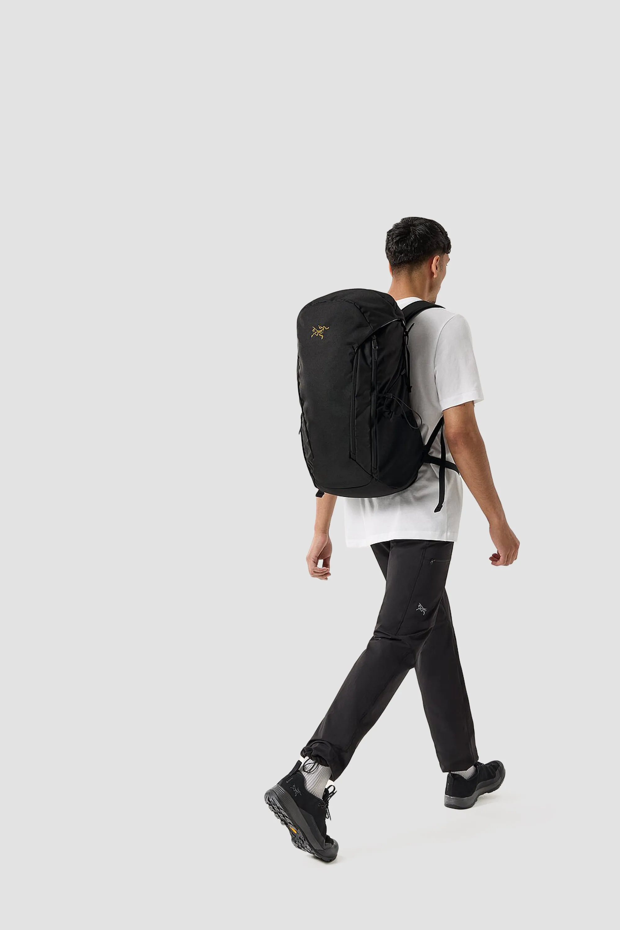 Arc'teryx Unisex Mantis 30 Backpack in Black