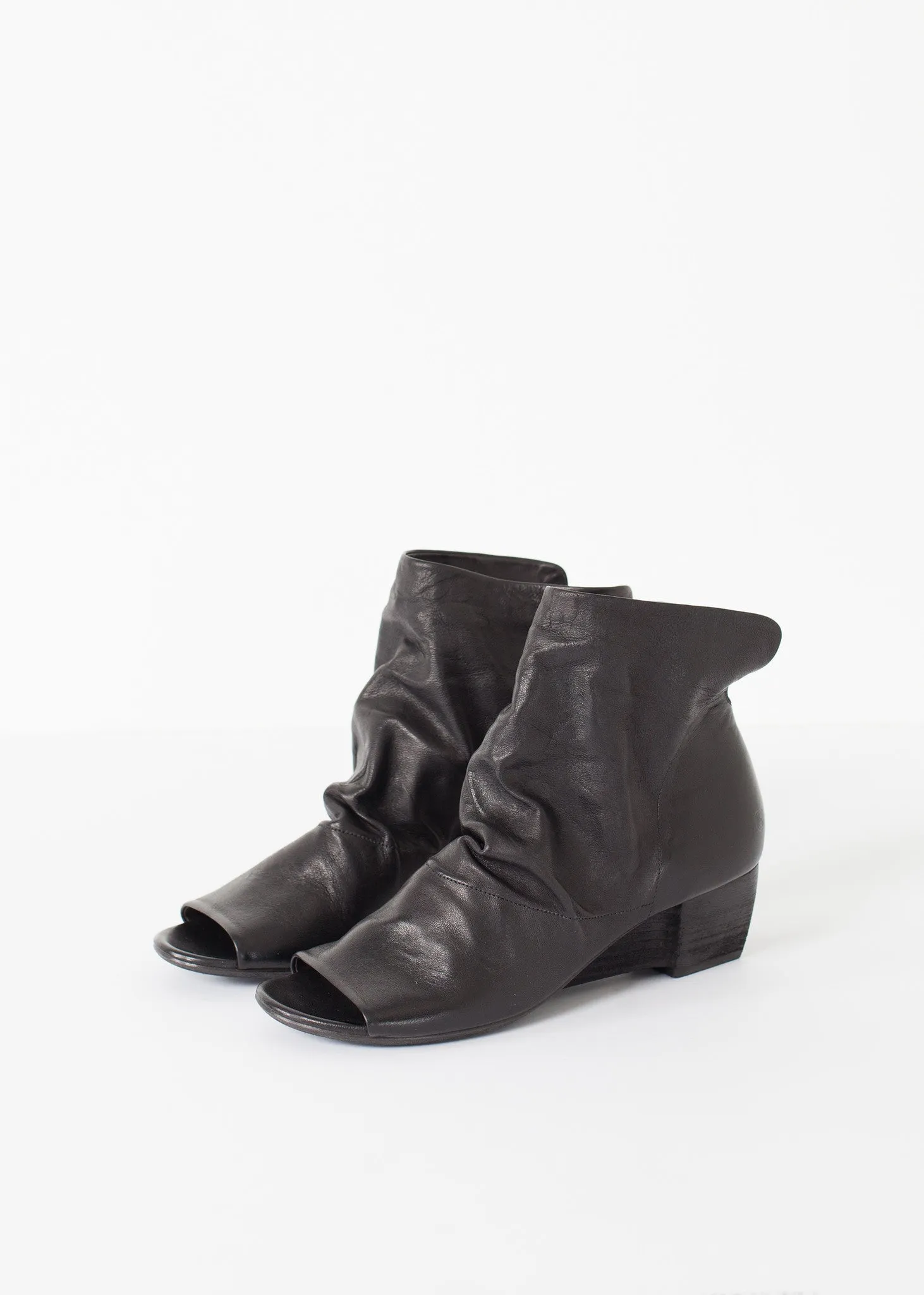 Block Wedge in Black