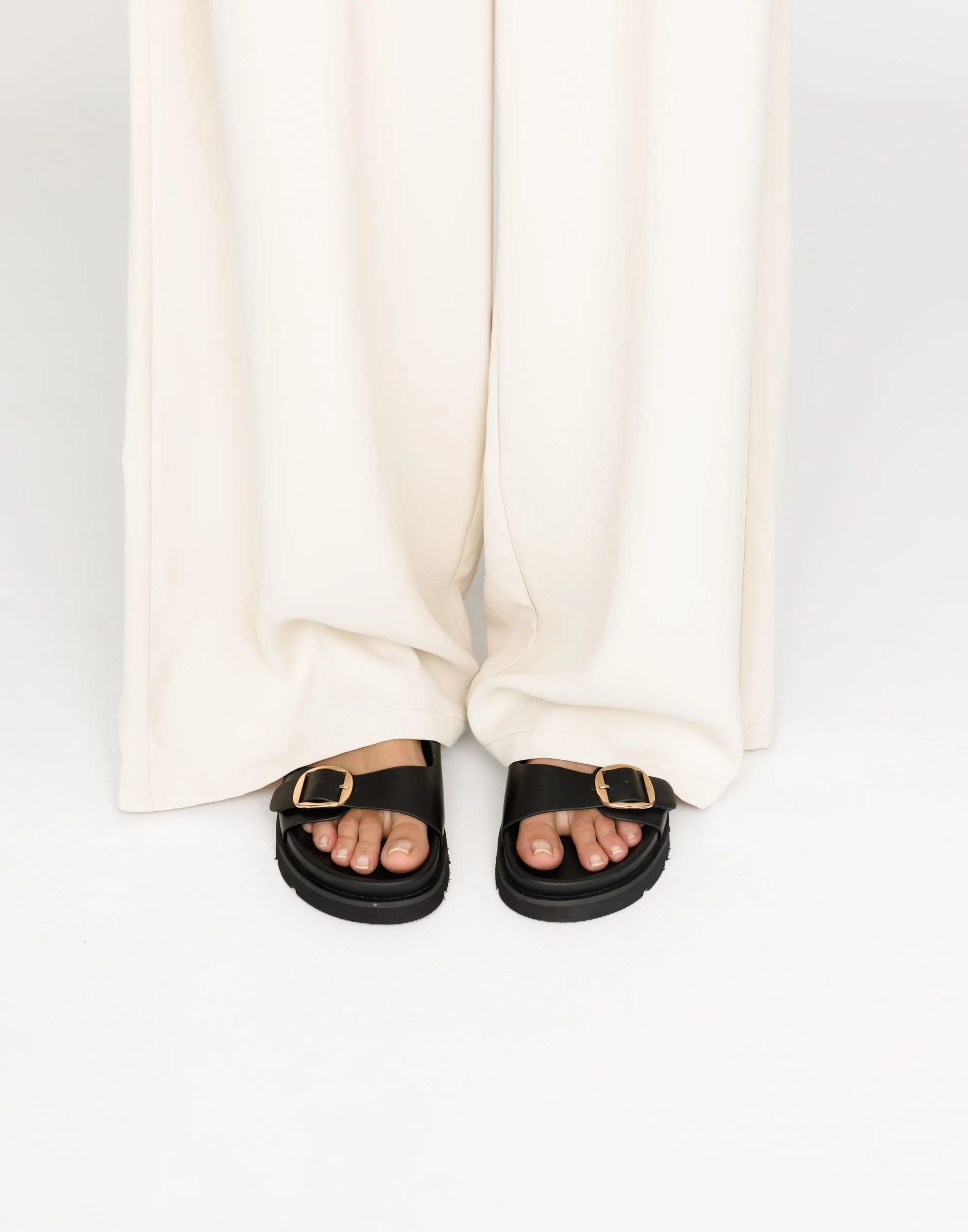 Cosmo Slides (Black) - By Billini