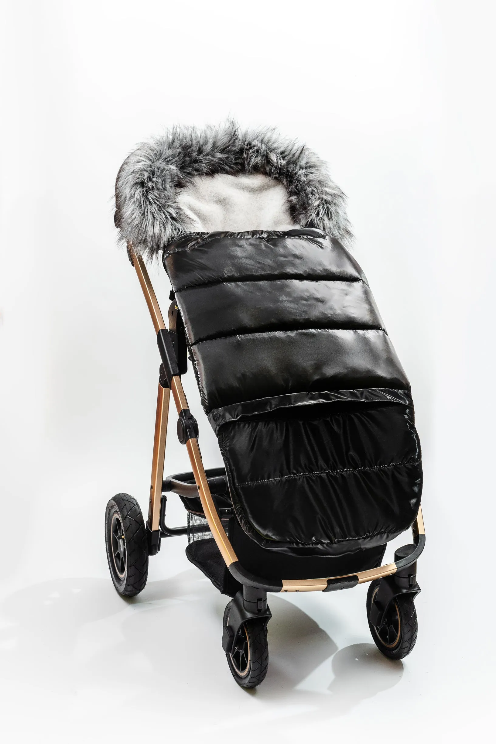 Diamond Black Premium Organic Wool Footmuff in Gray