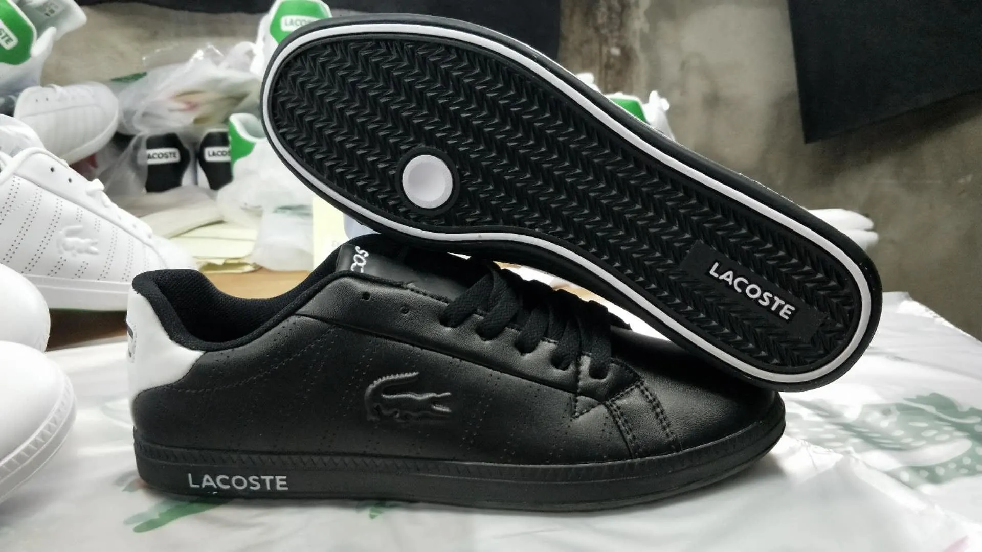 Lacoste Graduate Sneakers-Black