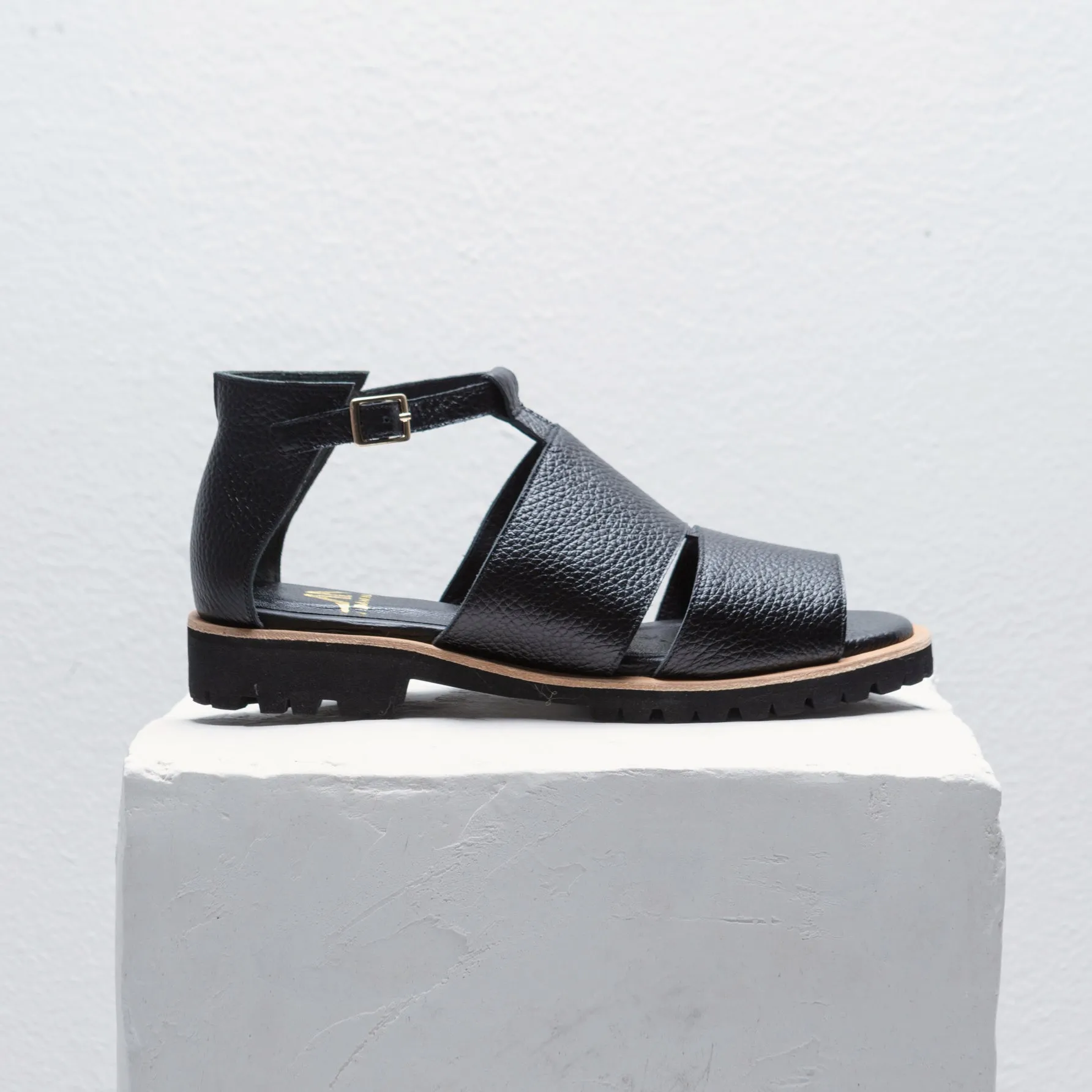 Mafe Black Sandals