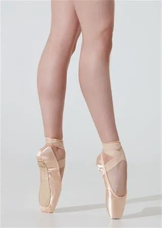 Nikolay Triumph Medium Shank Pointe Shoe