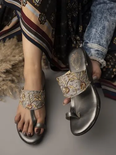 Shoetopia Embroidered Ethnic Grey Kolhapuri Wedges for Girls