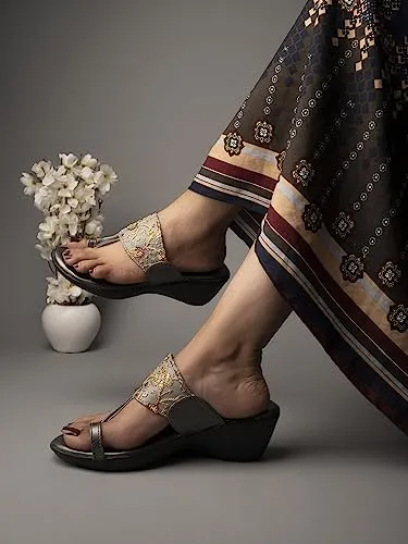 Shoetopia Embroidered Ethnic Grey Kolhapuri Wedges for Girls