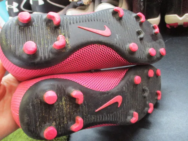 Used Nike Pink Soccer Cleats Size 13 Kids