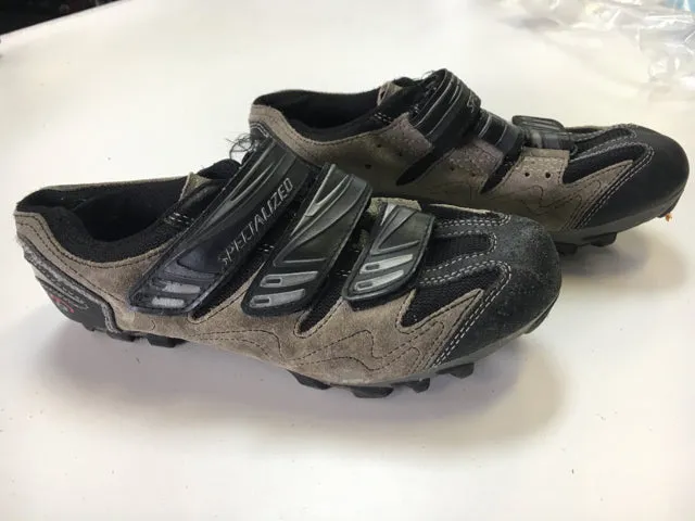 Used Specialized Beige/Black Sr 6 Biking Shoes