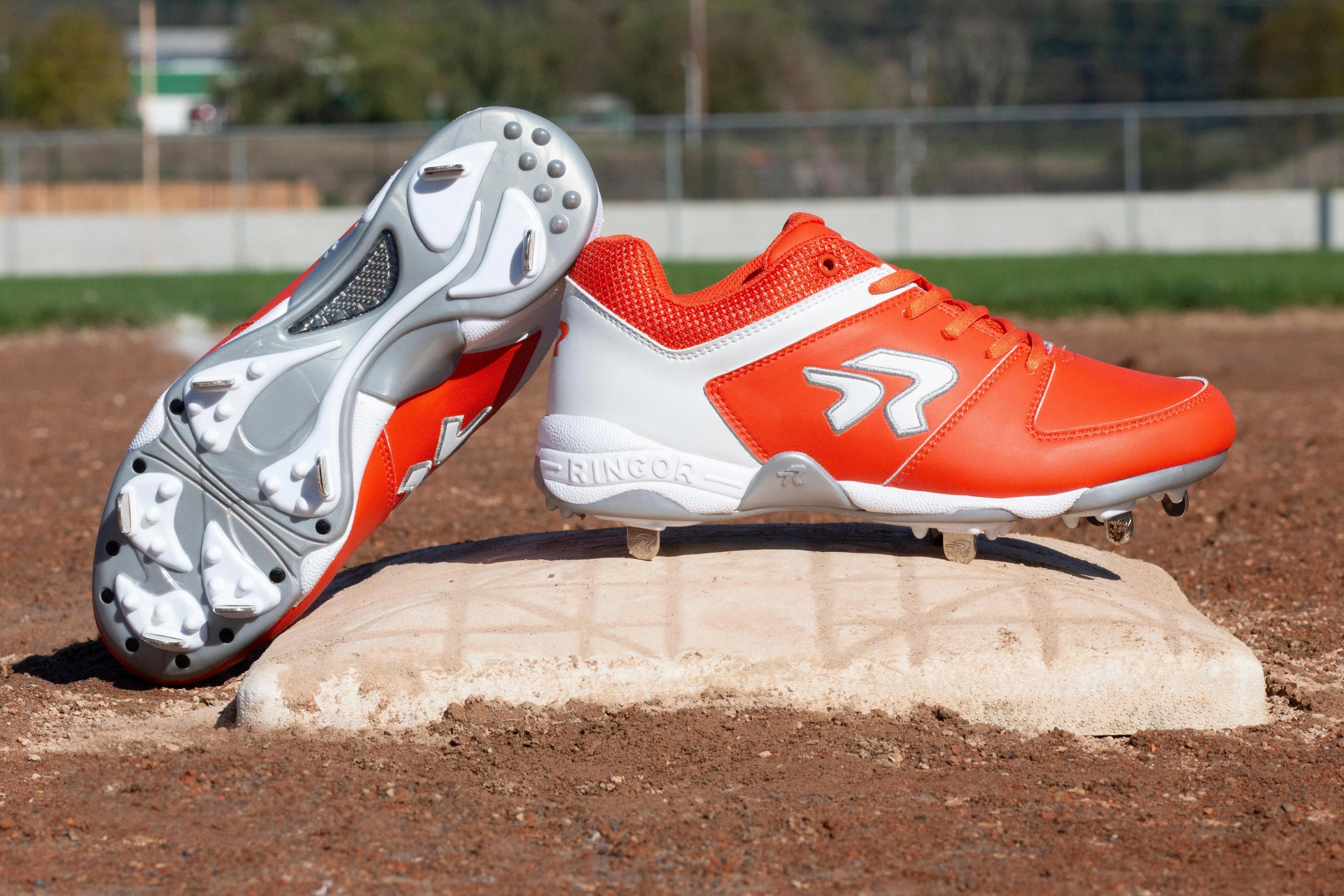 Women's Ringor Flite Softball Spikes with Pitching Toe